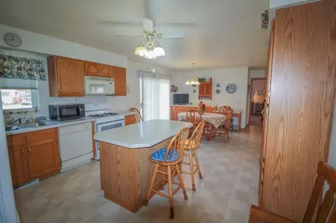 926 2nd St NW, Hampton, IA 50441 photo 8