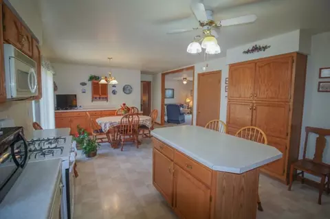 926 2nd St NW, Hampton, IA 50441 photo 5