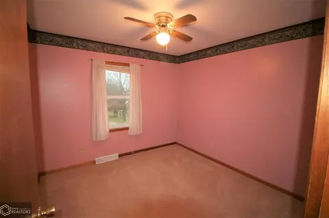 334 E Madison St, Centerville, IA 52544 photo 24