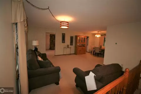 334 E Madison St, Centerville, IA 52544 photo 8