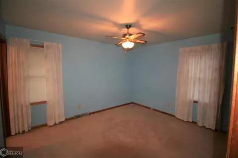 334 E Madison St, Centerville, IA 52544 photo 26