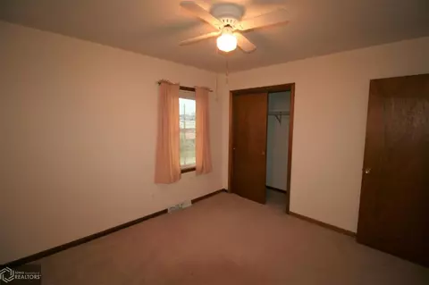 334 E Madison St, Centerville, IA 52544 photo 25