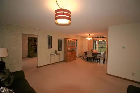 334 E Madison St, Centerville, IA 52544 photo 9