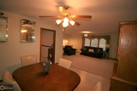 334 E Madison St, Centerville, IA 52544 photo 12