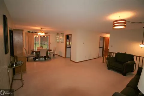 334 E Madison St, Centerville, IA 52544 photo 11