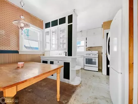 214 2nd St NE, Hampton, IA 50441 photo 5