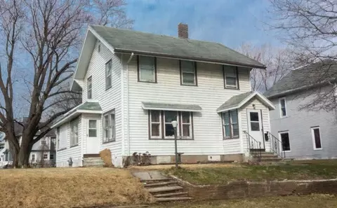 214 2nd St NE, Hampton, IA 50441 photo 1