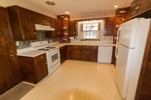 19 Spring Creek Ln, Hampton, IA 50441 photo 3