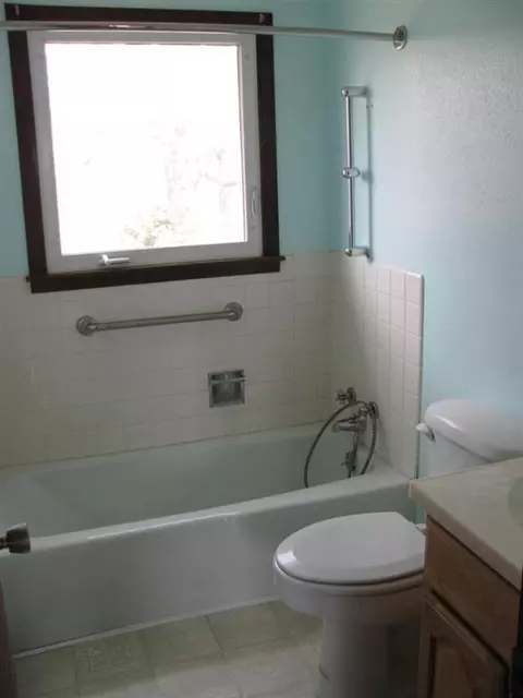 110 Broad Ave, Stanton, IA 51573 photo 9