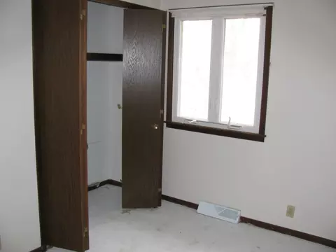 110 Broad Ave, Stanton, IA 51573 photo 8