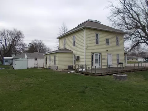205 E First St, Orient, IA 50858 photo 2