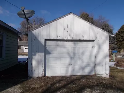 205 E First St, Orient, IA 50858 photo 5