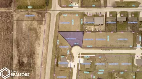 780 Pebblestone Ln, Garner, IA 50438