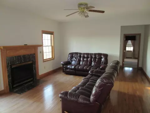 113 Wind River Dr, Hamilton, IL 62341 photo 2