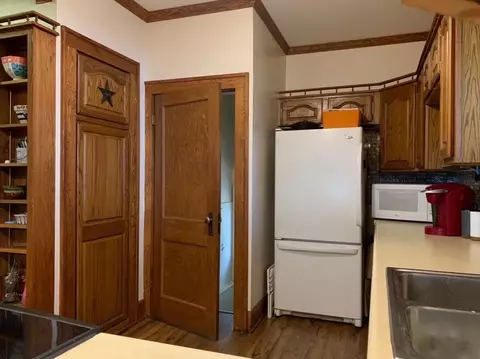902 E Howard St, Creston, IA 50801 photo 15