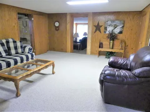 214 4th St, Dedham, IA 51440 photo 30