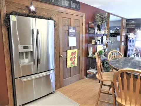 214 4th St, Dedham, IA 51440 photo 15