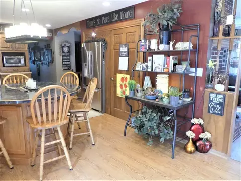 214 4th St, Dedham, IA 51440 photo 16