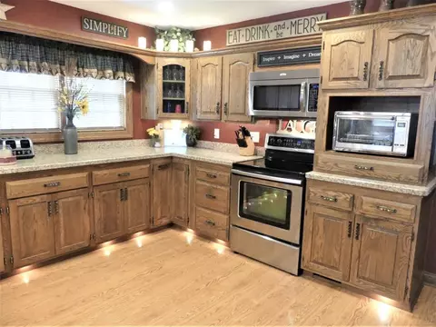 214 4th St, Dedham, IA 51440 photo 14