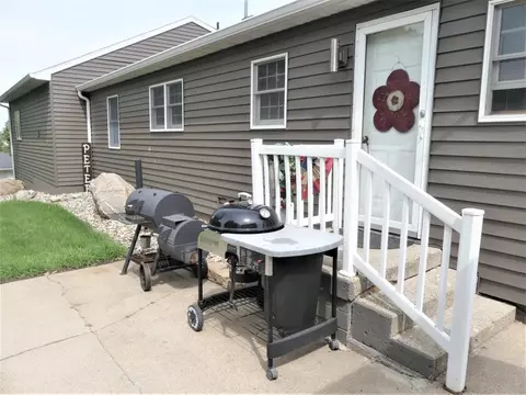 214 4th St, Dedham, IA 51440 photo 50