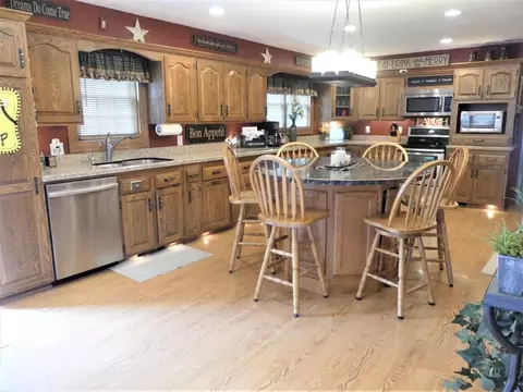 214 4th St, Dedham, IA 51440 photo 11