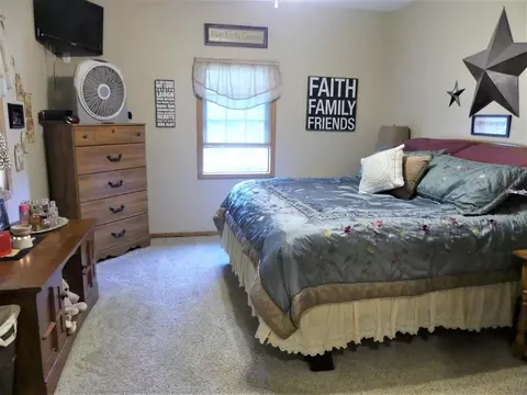 214 4th St, Dedham, IA 51440 photo 21