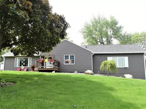 214 4th St, Dedham, IA 51440 photo 2