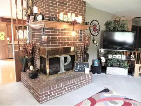 214 4th St, Dedham, IA 51440 photo 6