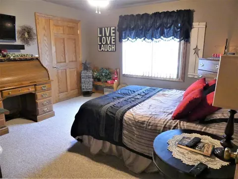 214 4th St, Dedham, IA 51440 photo 27