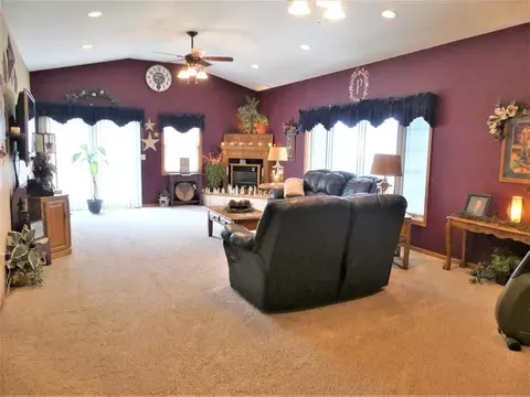 214 4th St, Dedham, IA 51440 photo 18