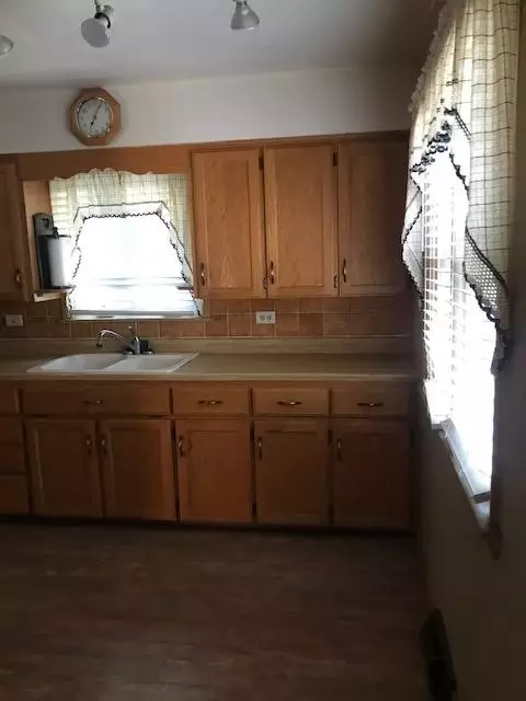1516 E Ave, Vinton, IA 52349 photo 4