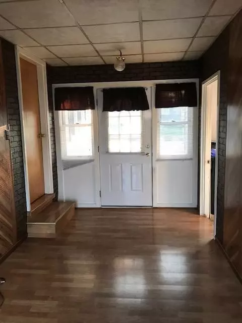 1516 E Ave, Vinton, IA 52349 photo 2