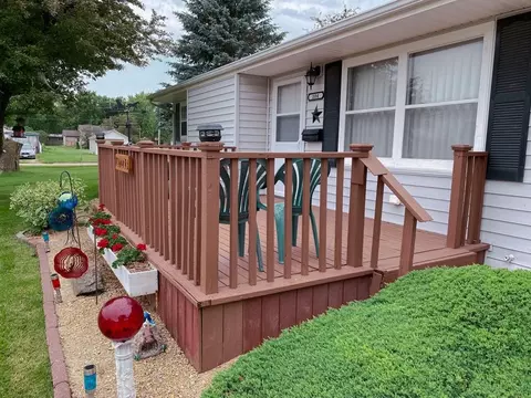 104 9th Pl NE, Hampton, IA 50441 photo 2
