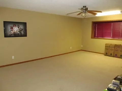 618 Ely Dr, Carroll, IA 51401 photo 22