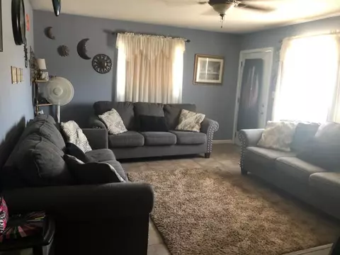 724 Sunset Dr, Denison, IA 51442 photo 2