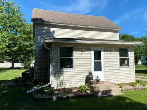108 Pine St, Williams, IA 50271 photo 2