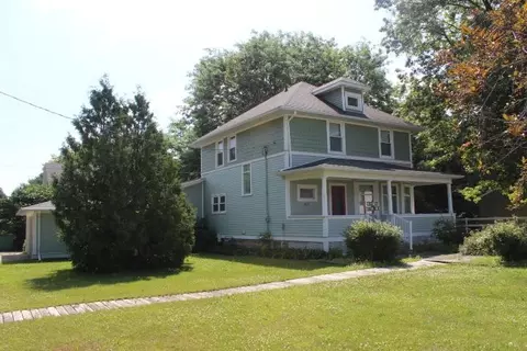 1019 4th St NE, Hampton, IA 50441 photo 2