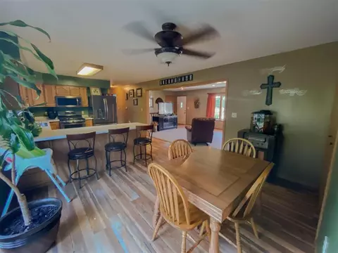 202 12th Ave NW, Hampton, IA 50441 photo 4