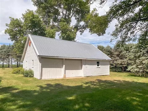 1683 Quail Ave, Hampton, IA 50441 photo 4