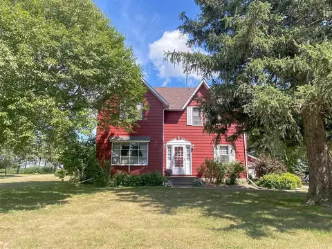 1683 Quail Ave, Hampton, IA 50441 photo 2