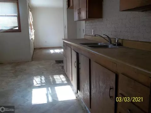 407 S Pine St, Creston, IA 50801 photo 13