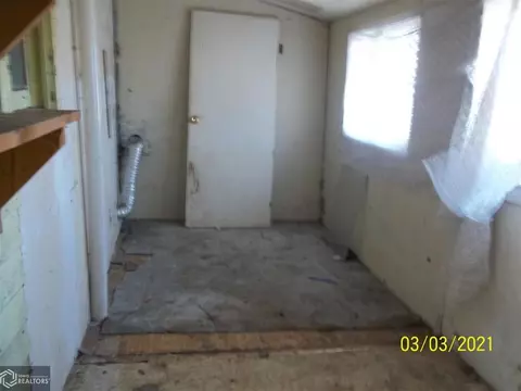 407 S Pine St, Creston, IA 50801 photo 12