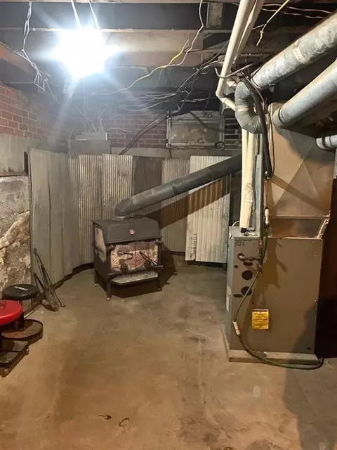 114 Cornell St, Eldon, IA 52554 photo 19