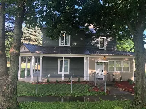 210 Church St, Eldon, IA 52554 photo 1