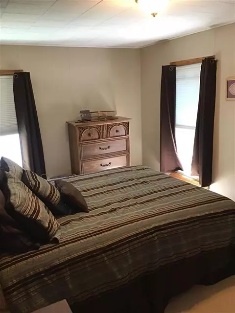 803 E 5th St, Vinton, IA 52349 photo 13