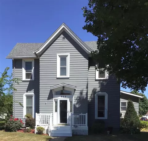 803 E 5th St, Vinton, IA 52349 photo 2