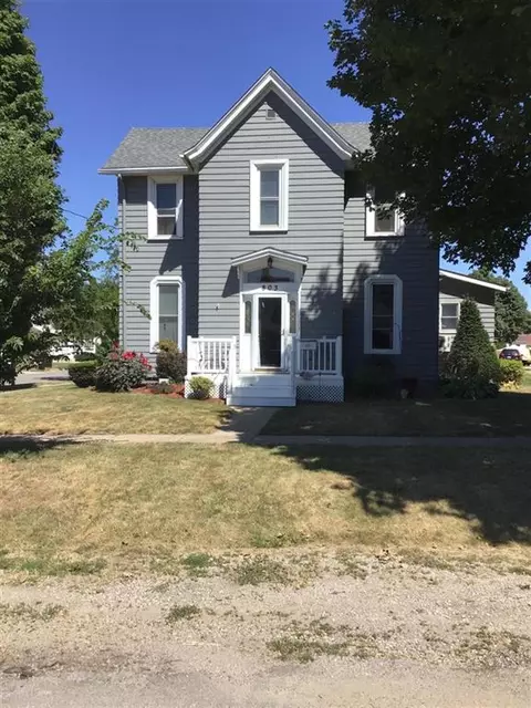 803 E 5th St, Vinton, IA 52349 photo 6