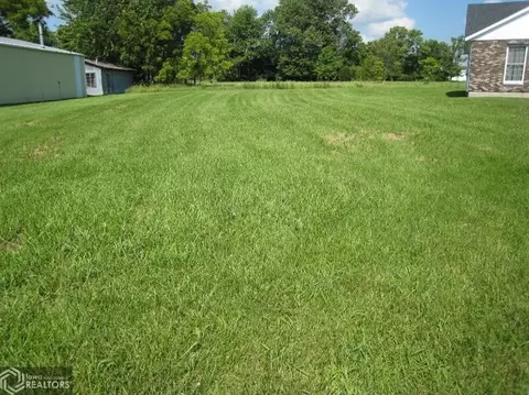4 S Oak, Keokuk, IA 52632