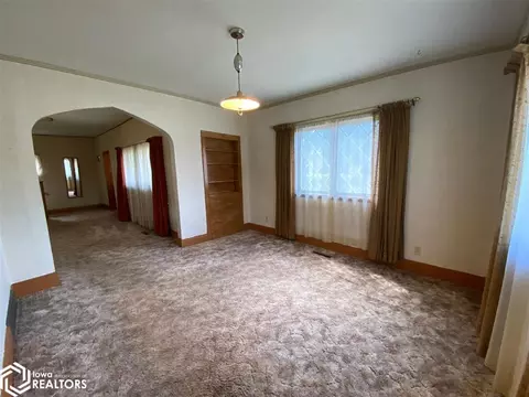 19 7th St NE, Hampton, IA 50441 photo 9
