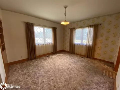 19 7th St NE, Hampton, IA 50441 photo 8